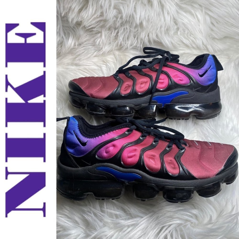 NIKE AIR Vapormax‎ Plus Women’s Racer Blue Hyper Red Violet, Size 7